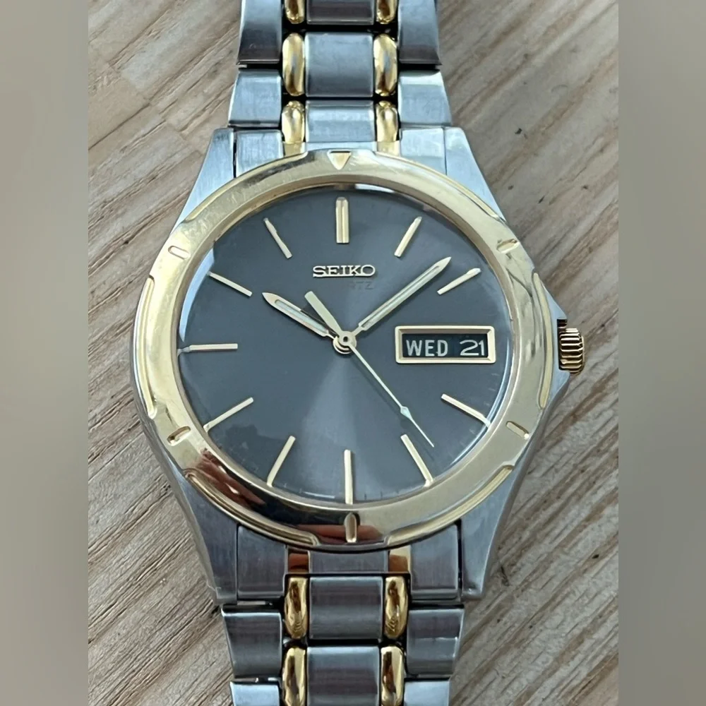Seiko Vintage Men’s Watch Gray Dial Two-Tone Bracelet Date Window New Crystal